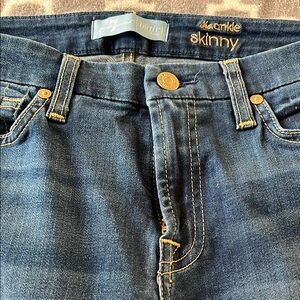 7 For All Mankind the ankle skinny jeans size 28